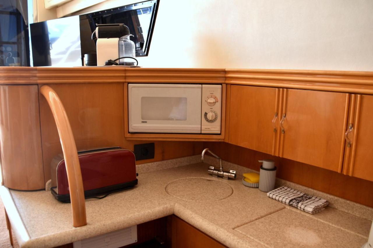 Luxury Yacht Kamikara Hotel San Miguel de Abona Exterior foto